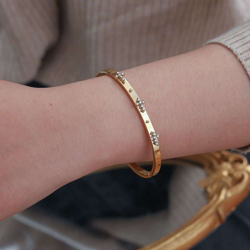 BANGLES