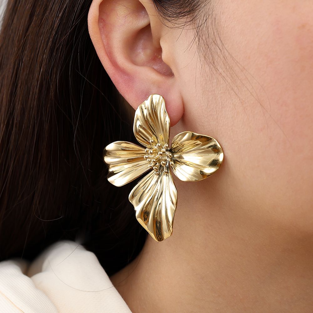 Statement flower earrings