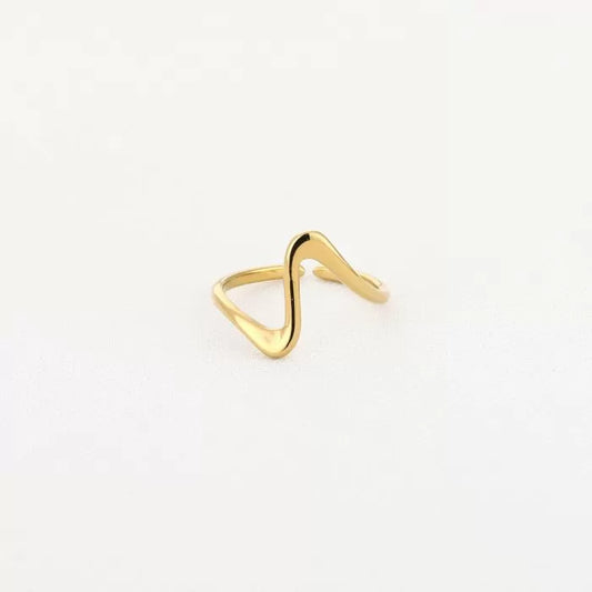 Tiny twist ring