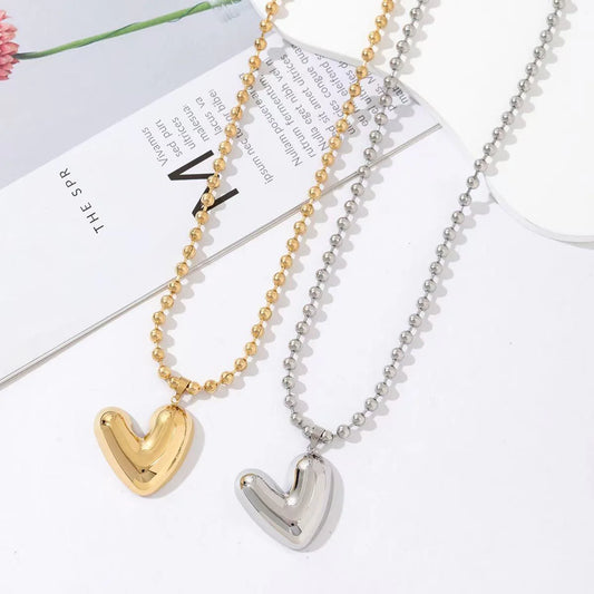V heart necklace