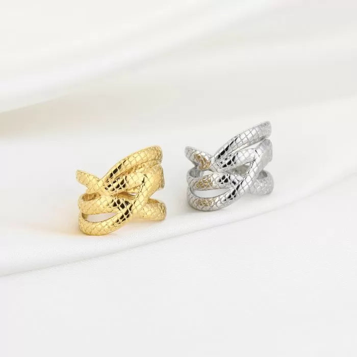 Snakey ring