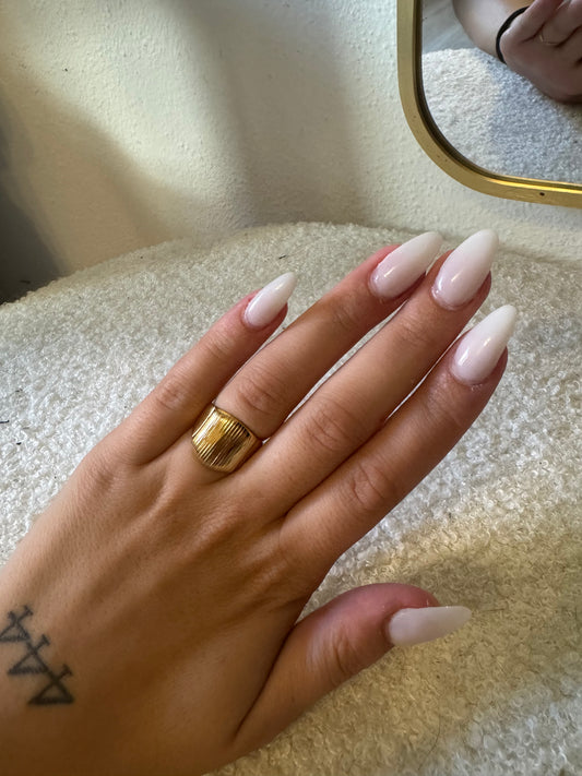 Bold ring
